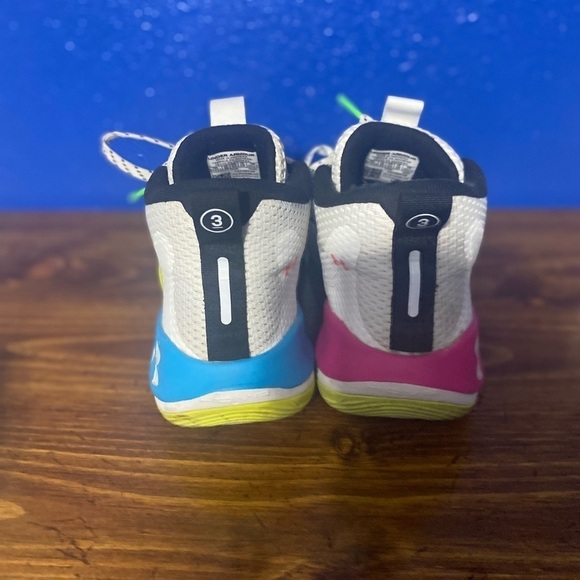 Under Armour White and Blue Athletic Shoes main image 4